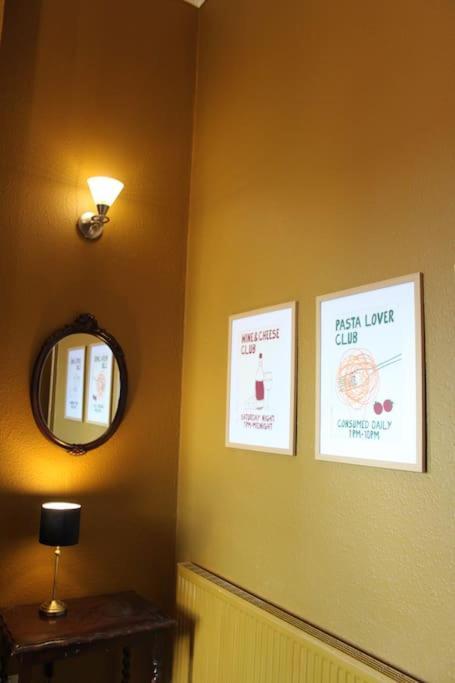 Stylish Digbeth Apartment, Sleeps 12 Opposite Coach Station, Perfect For Large Groups Contractors Apartment Birmingham